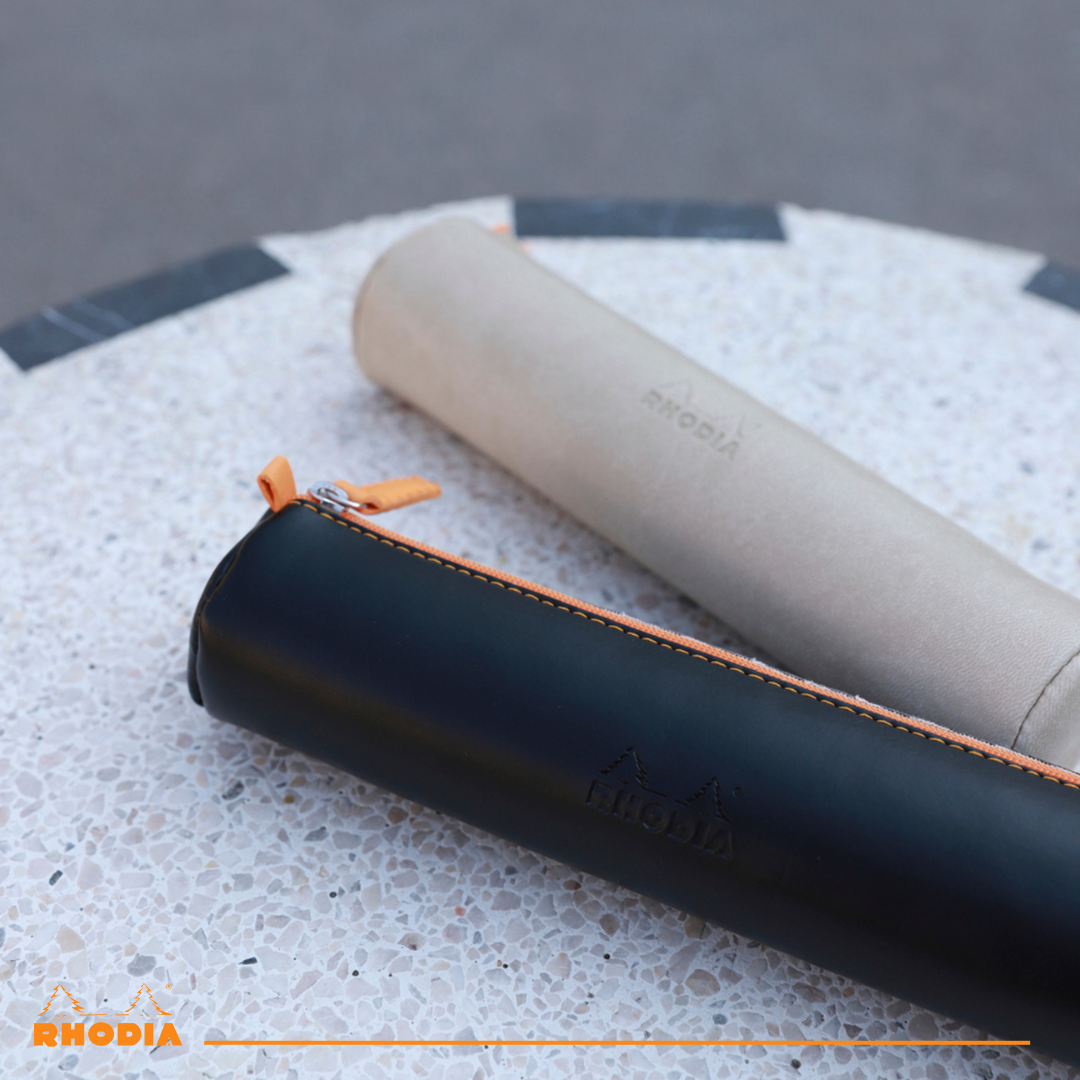 Trousse ronde - simili cuir italien -noir  (21.5x 5cm) RHODIA