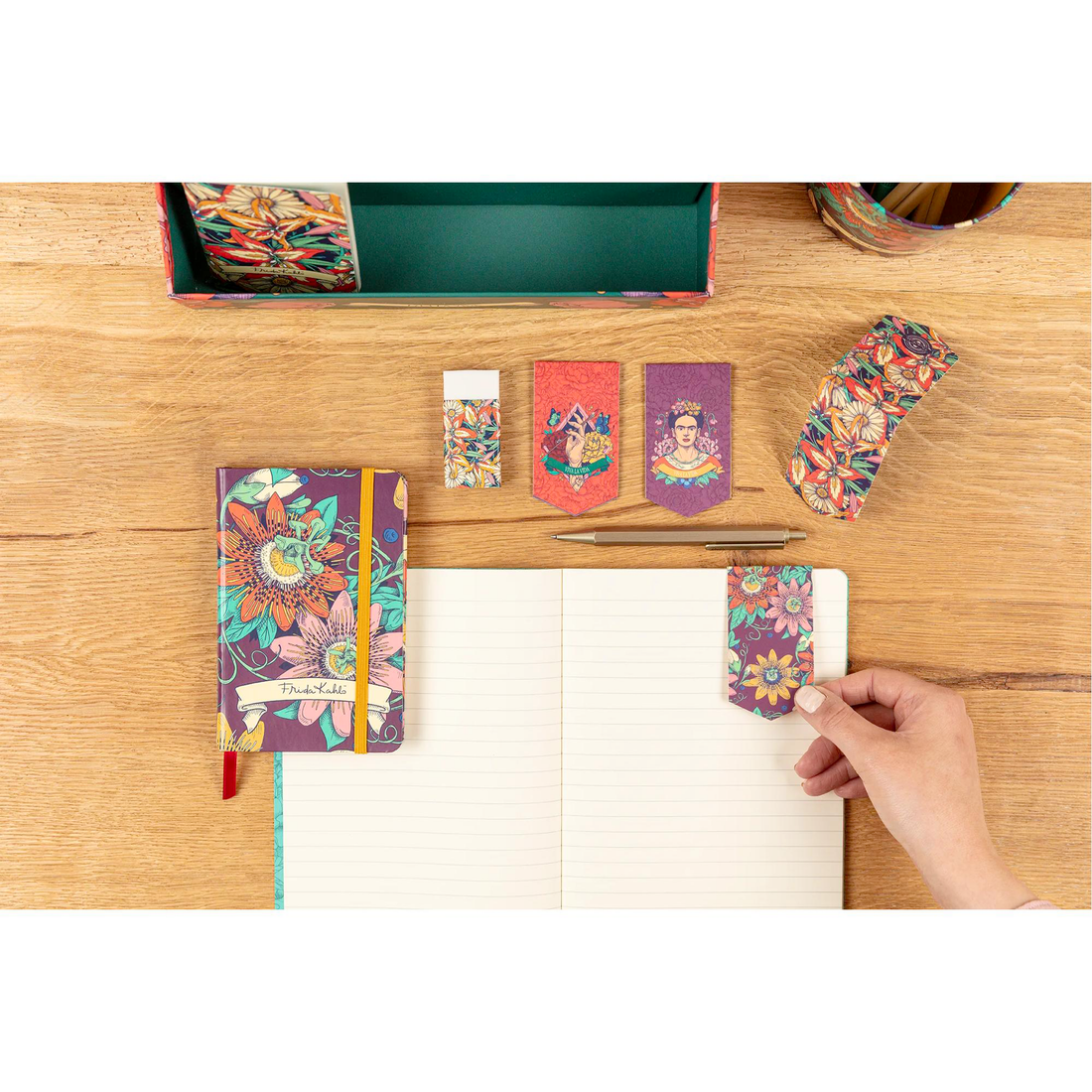 Carnet de notes Frida Kahlo vierge assortis rembordé rigide, marque page, fermeture élastique, 160 p