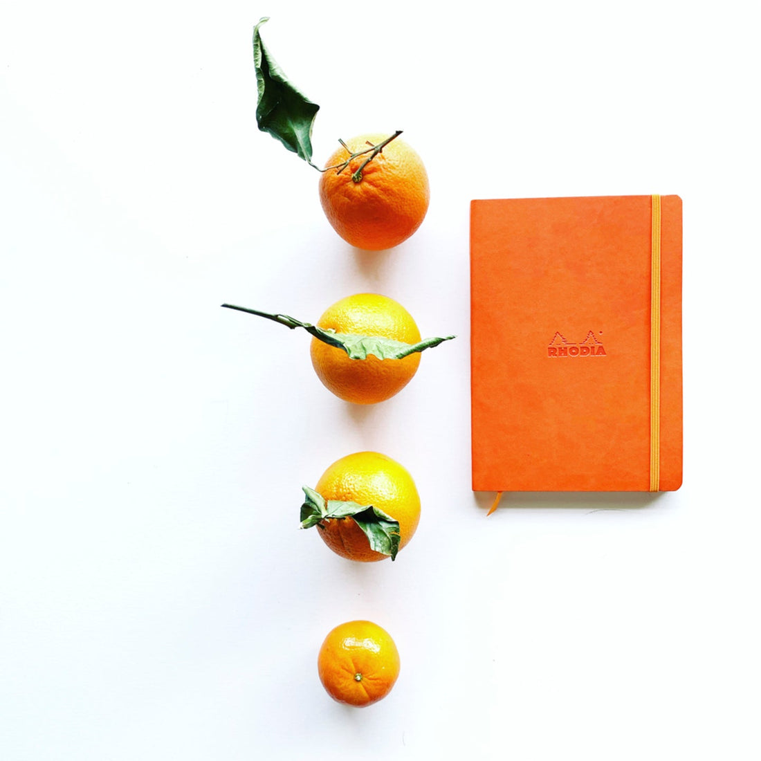 Carnet souple dot -orange- A5. 160 pages  (14.8x21cm) RHODIA