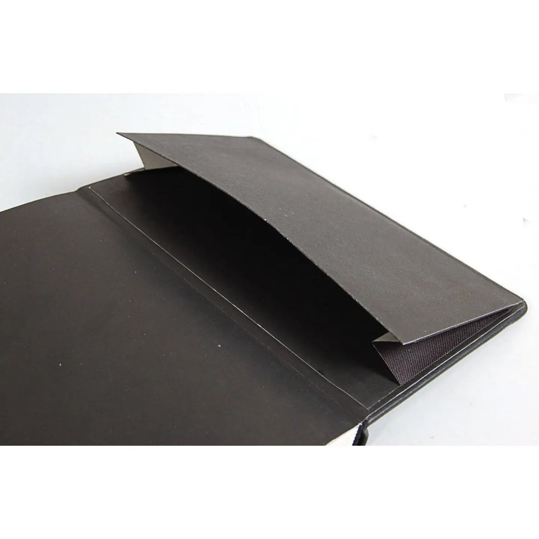 Carnet rembordé rigide vierge -noir- 192 pages (9x14cm) RHODIA