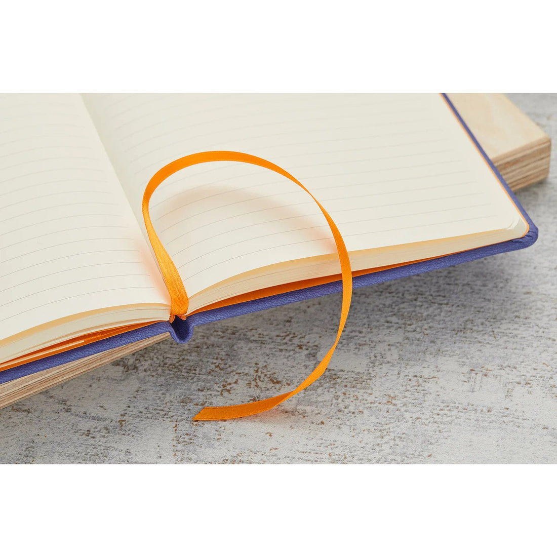 Carnet rembordé rigide ligné -bleu saphir- A5. 192 pages (14.8x21cm) RHODIA