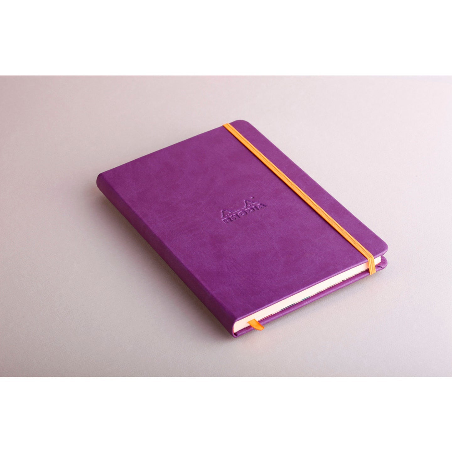 Carnet rembordé rigide ligné -violet- A5. 192 pages (14.8x21cm) RHODIA