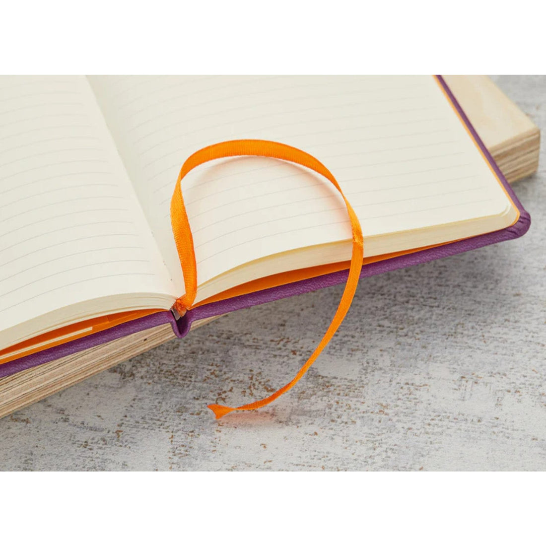 Carnet rembordé rigide ligné -violet- A5. 192 pages (14.8x21cm) RHODIA