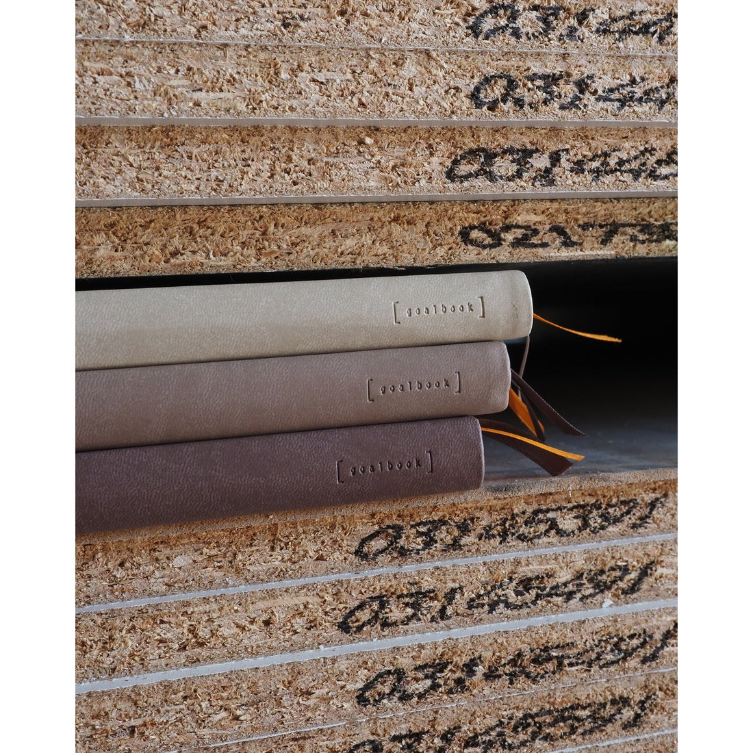 Rhodiarama Cahier de But Couverture Rigide Dot 5.5X8.5 240P. Chocolat RHODIA
