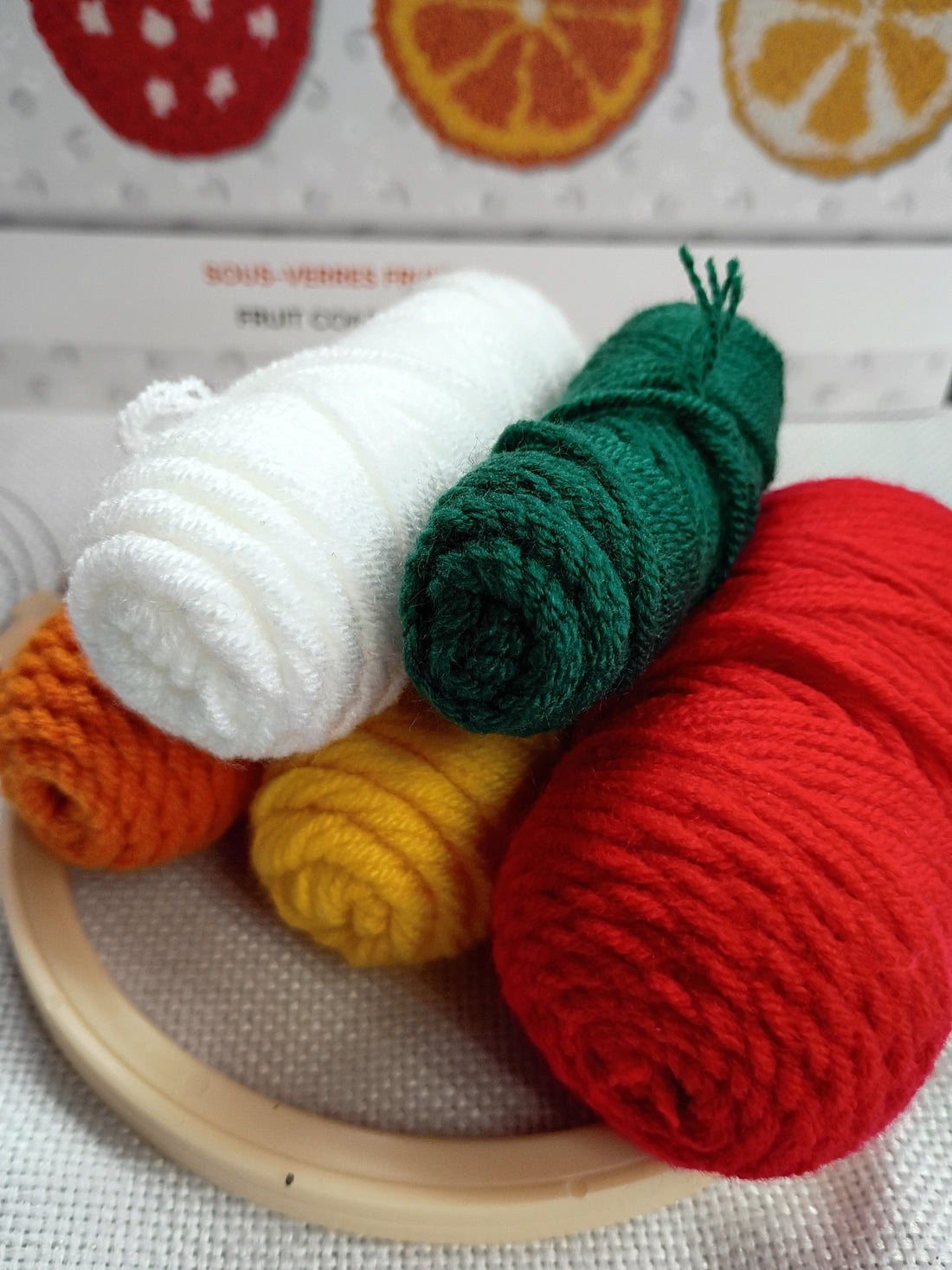 KIT SOUS-VERRES PUNCH NEEDLE – FRUIT by PBI ART