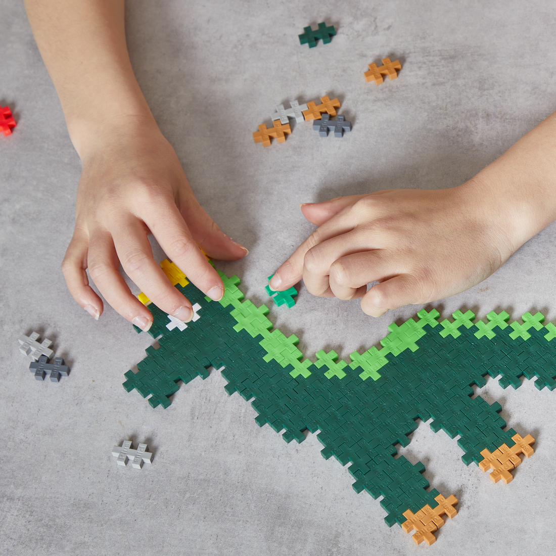 APPRENDRE À BÂTIR - DINOSAURES - 600pcs - PLUS PLUS