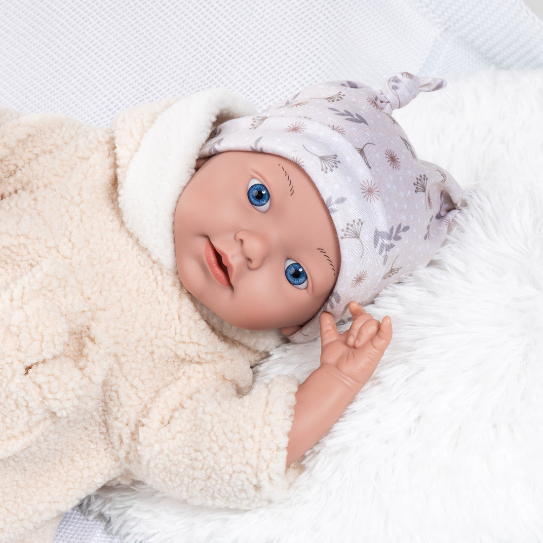 POUPÉE REBORN BABY AVEC COUVERTURE ET OREILLER - 38 CM