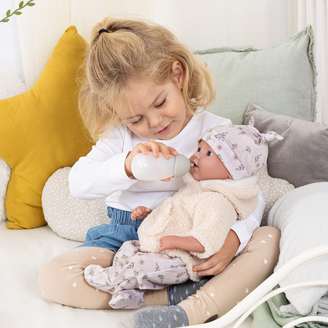 POUPÉE REBORN BABY AVEC COUVERTURE ET OREILLER - 38 CM