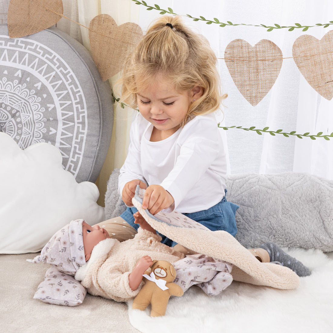 POUPÉE REBORN BABY AVEC COUVERTURE ET OREILLER - 38 CM