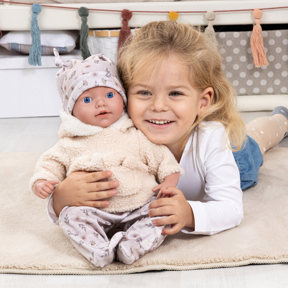 POUPÉE REBORN BABY AVEC COUVERTURE ET OREILLER - 38 CM