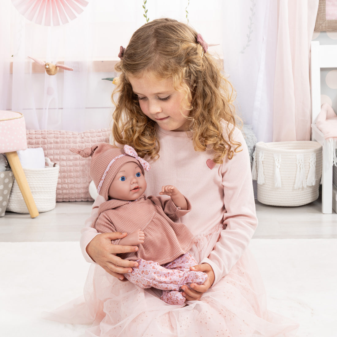 POUPÉE REBORN BABY AVEC COUVERTURE ET OREILLER - 38 CM