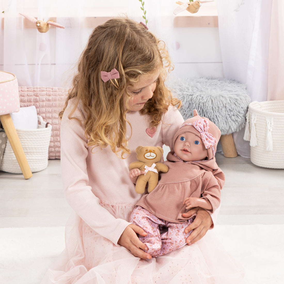 POUPÉE REBORN BABY AVEC COUVERTURE ET OREILLER - 38 CM