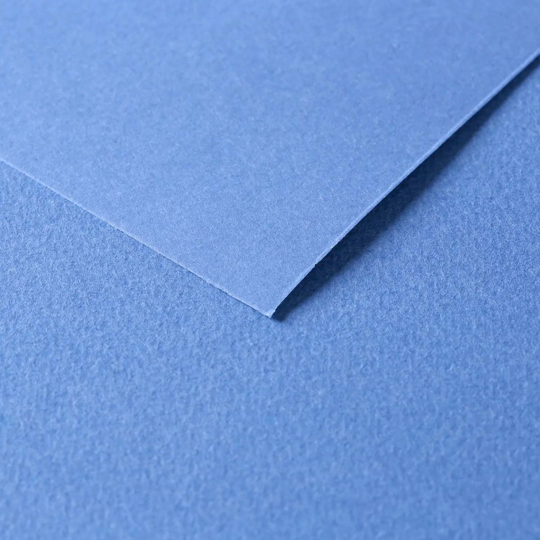 Tulipe Cardboard 160gr Ultra Marine 25 sheets 20 x 25,5 in