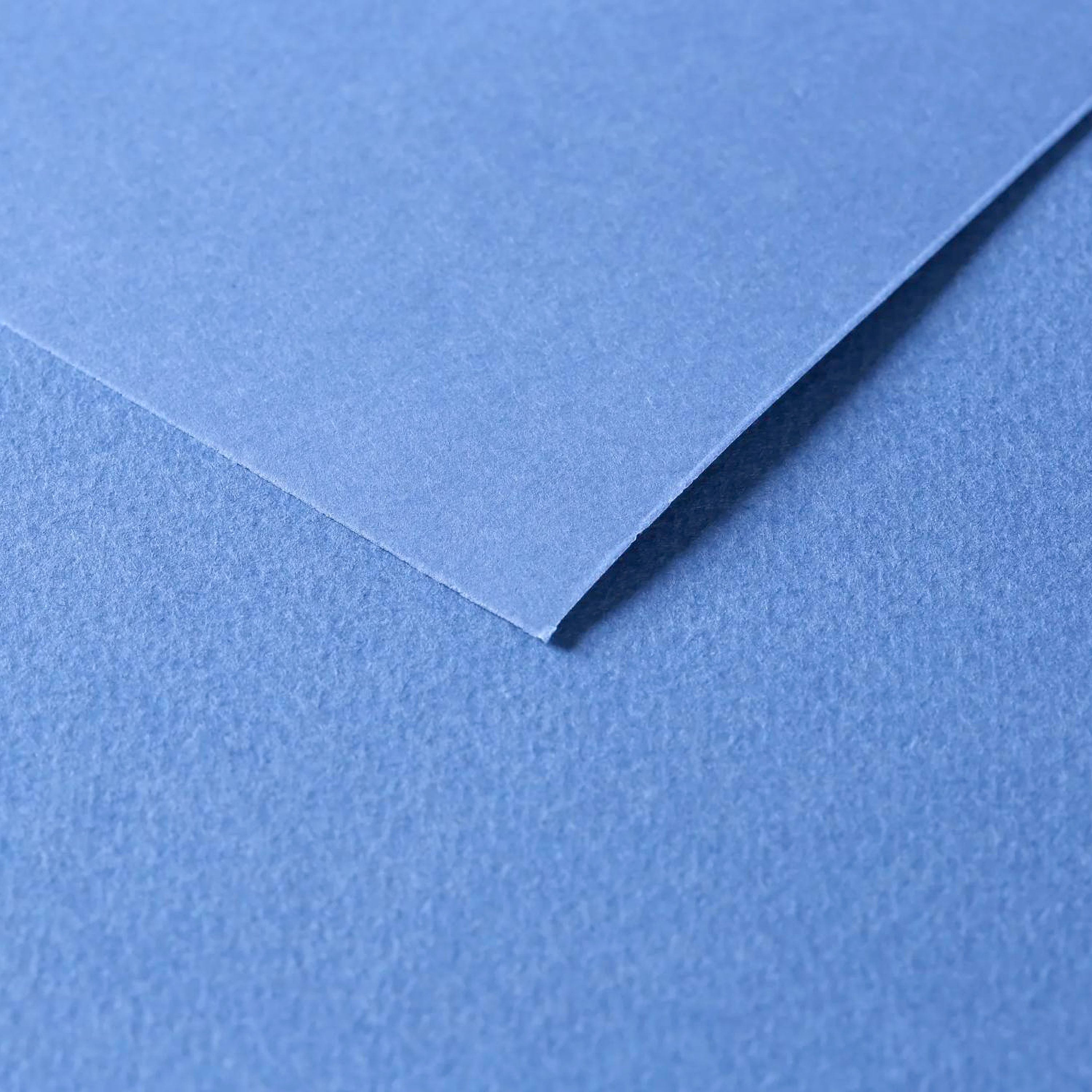 Tulipe Cardboard 160gr Ultra Marine 25 sheets 20 x 25,5 in