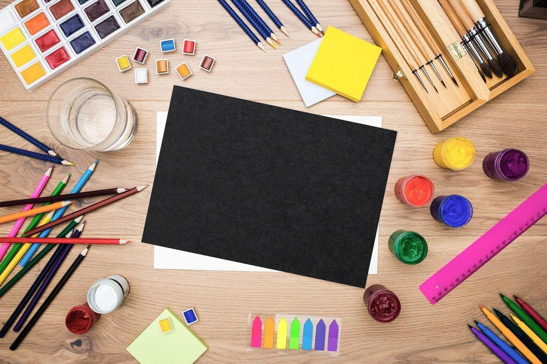 Carton Maya 270g  noir  25 feuilles  A4  21x29.7cm