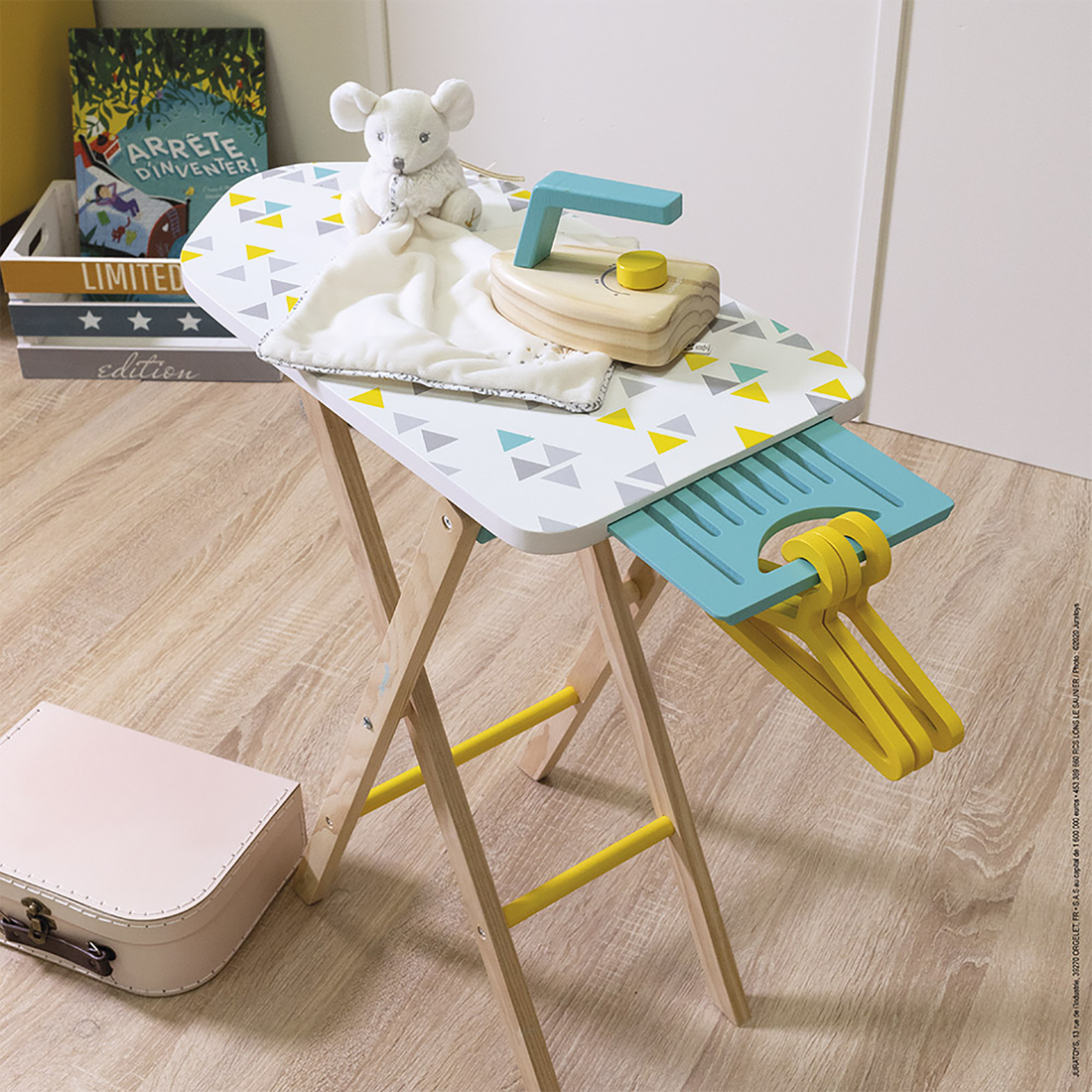 TABLE À REPASSER EN BOIS JANOD