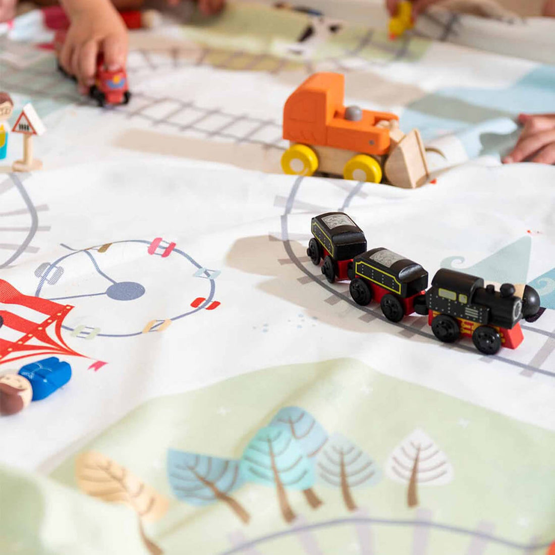 TRAIN - 140 CM PLAY AND GO
