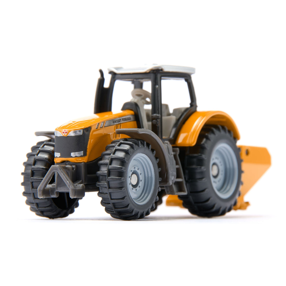 TRACTEUR MASSEY FERGUSON AVEC ÉPANDEUR DE SEL